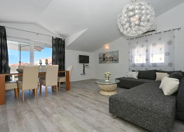 Apartamento Filip Trogir